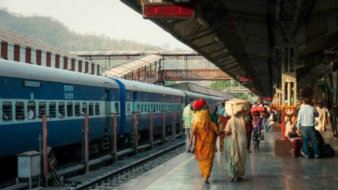 railway-station-647_060717054639.jpeg